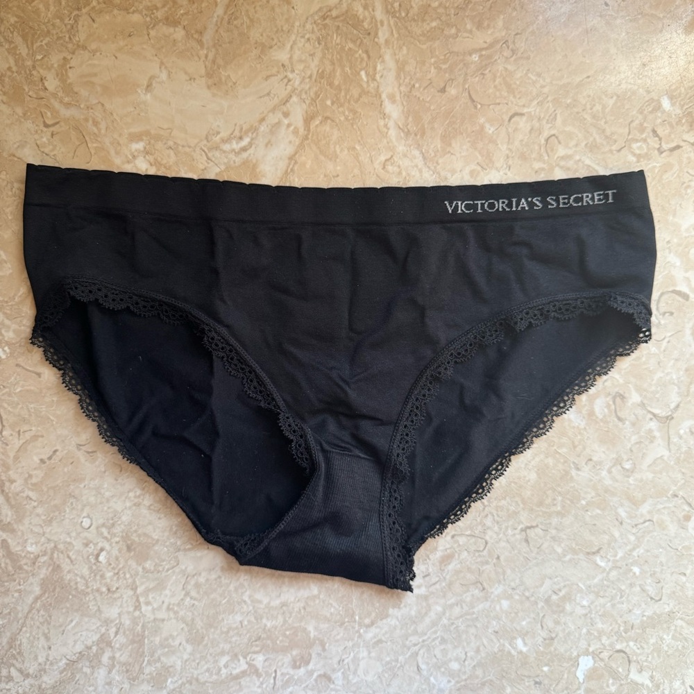 Victoria’s Secret Hiphugger Black Lace Panty Brief Large NWOT